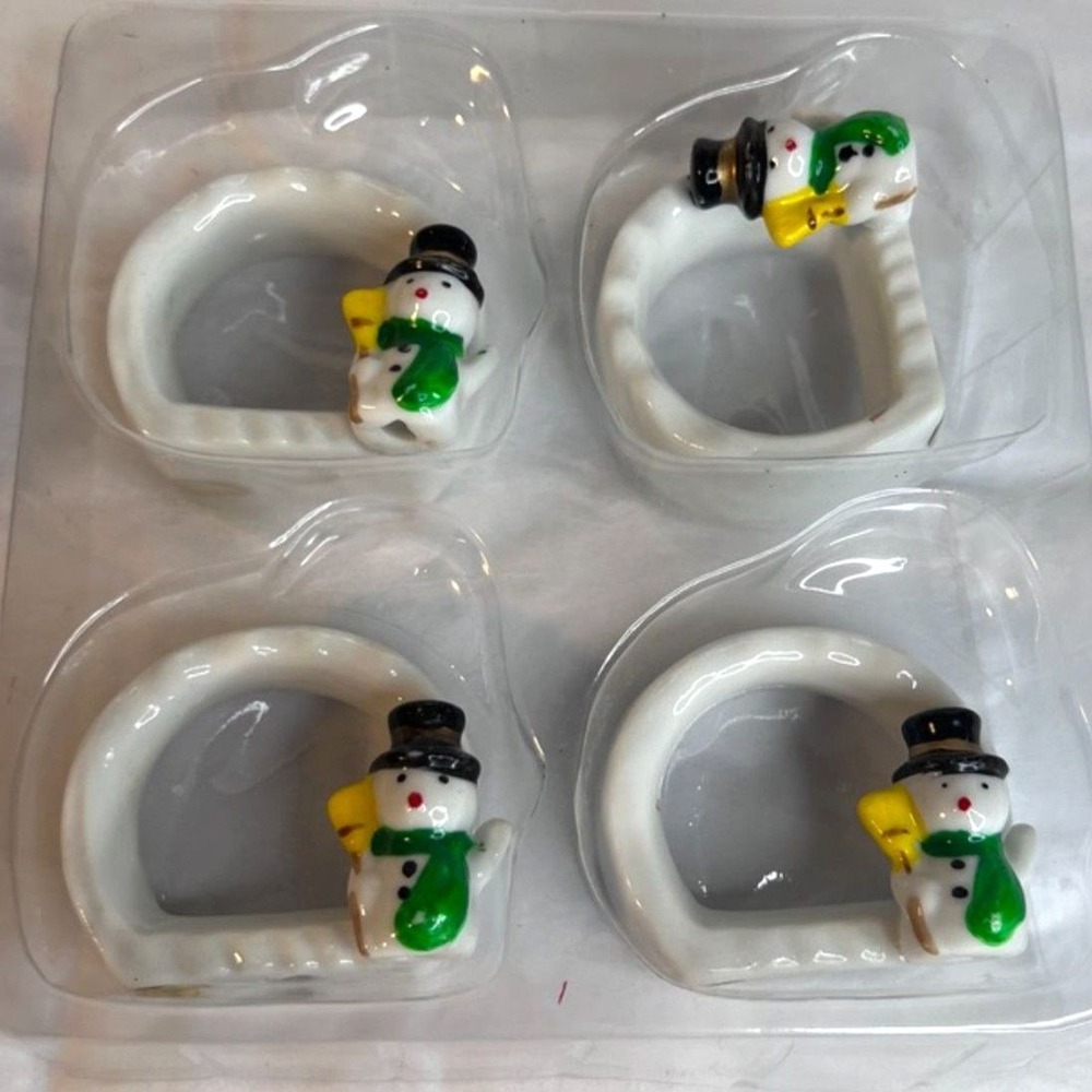 Set of 4 Porcelain Napkin Rings Snowmen Snowman Christmas Holiday Novelty